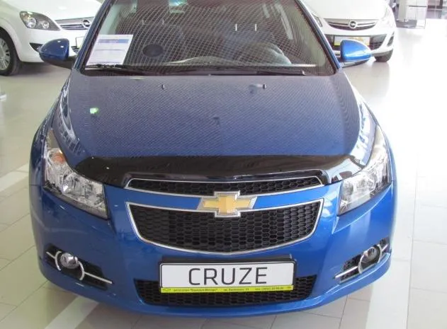 Дефлектор SIM для капота Chevrolet Cruze седан 2009-2020