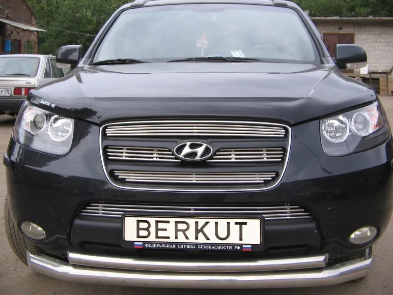 Накладка на решётку бампера Berkut d10 для Hyundai Santa Fe II 2006-2010