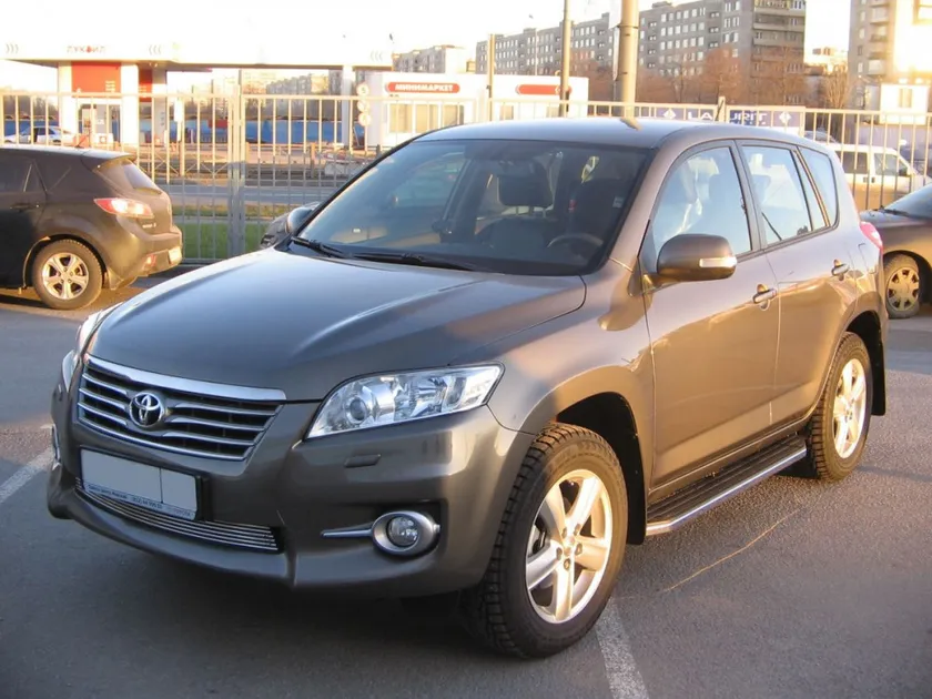 Накладка на решётку бампера Berkut d10 для Toyota RAV4 XA30 2010-2012