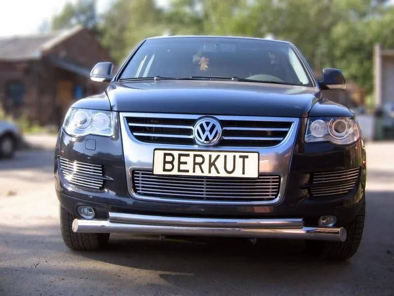 Накладка на решётку бампера Berkut d10 для Volkswagen Touareg 2007-2009