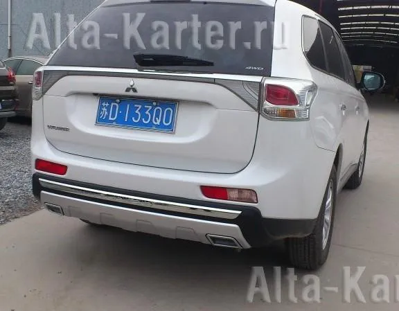 Накладка Noble на задний бампер для Mitsubishi Outlander III 2012-2013