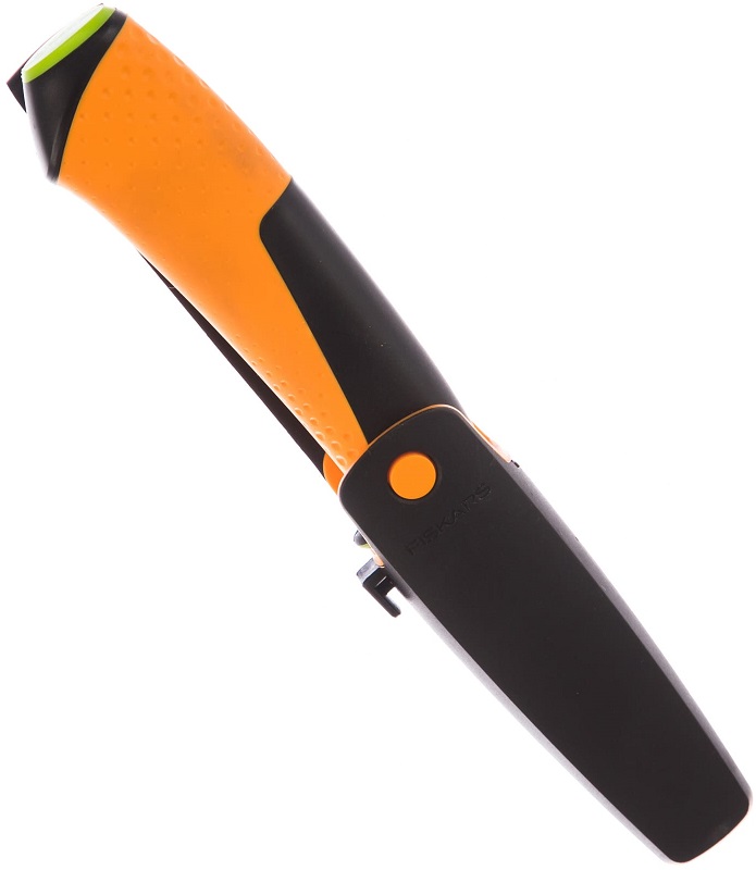 Нож для тяжелых работ с точилкой Fiskars 1023619